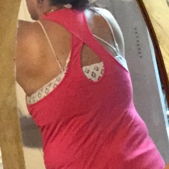 Under armor pink tank top Sz M 😍 - Picture 3 of 8